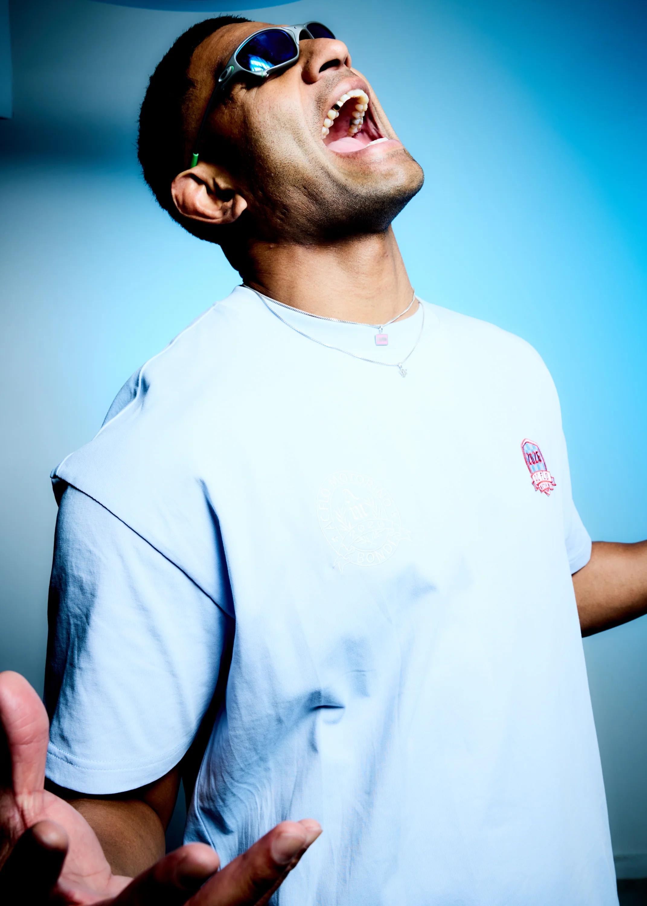 Badge Tee - Sky Blue - Image 7