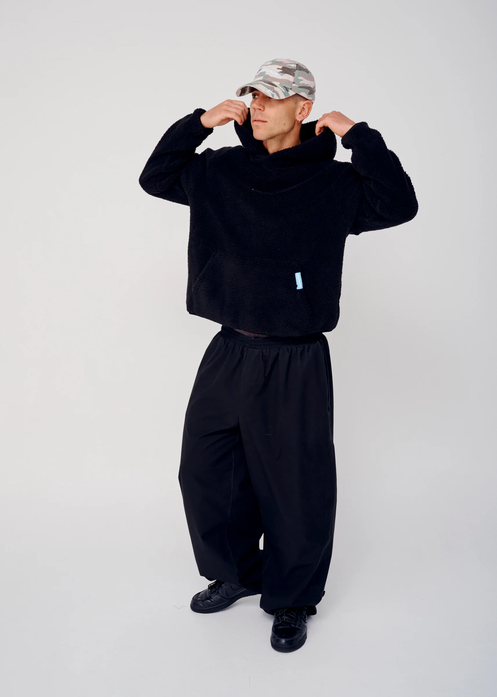 Polar Fleece Hoodie - Black - Image 7